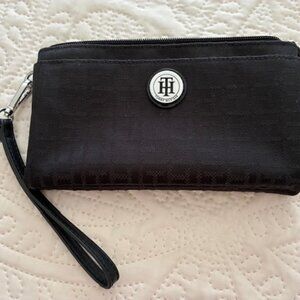 Tommy Hilfiger Clutch